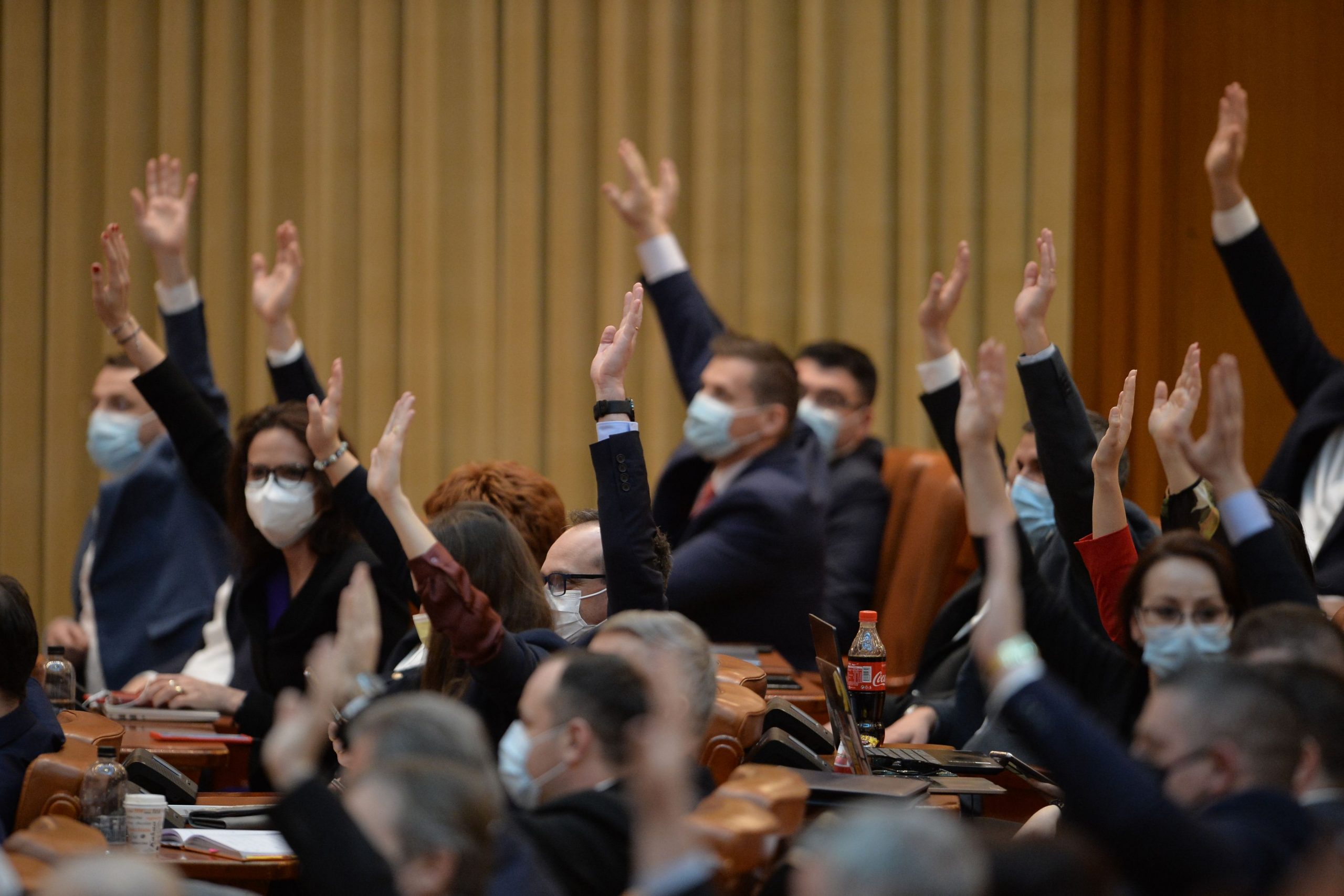 Moțiunea de cenzură a PSD va fi citită, joi, în Parlament. Florin Cîțu nu va fi prezent
