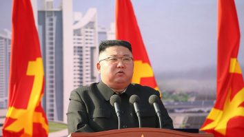 Kim Jong-un promite să construiască o „armată invincibilă”