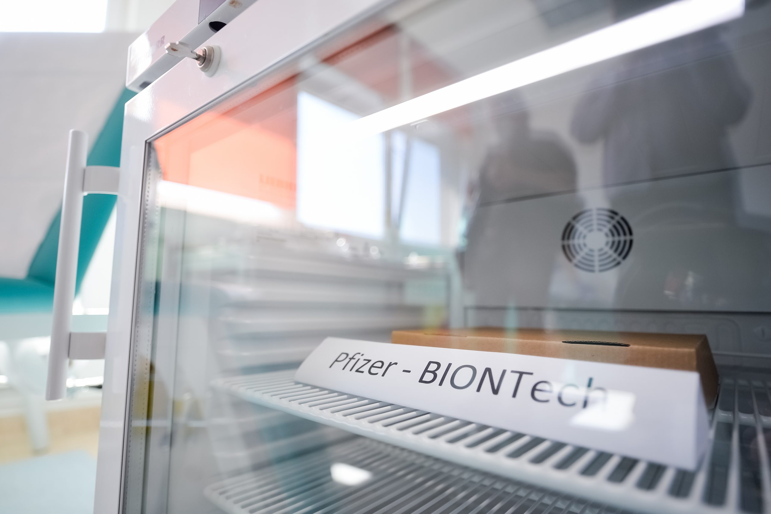 STUDIU. Nevaccinații, risc de 17 ori mai mare să fie internați cu Covid-19