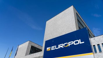 Europol îl acuză pe directorul școlii de poliție din Cluj-Napoca de abuz în serviciu: Elevii nevaccinați sunt ”încarcerați”