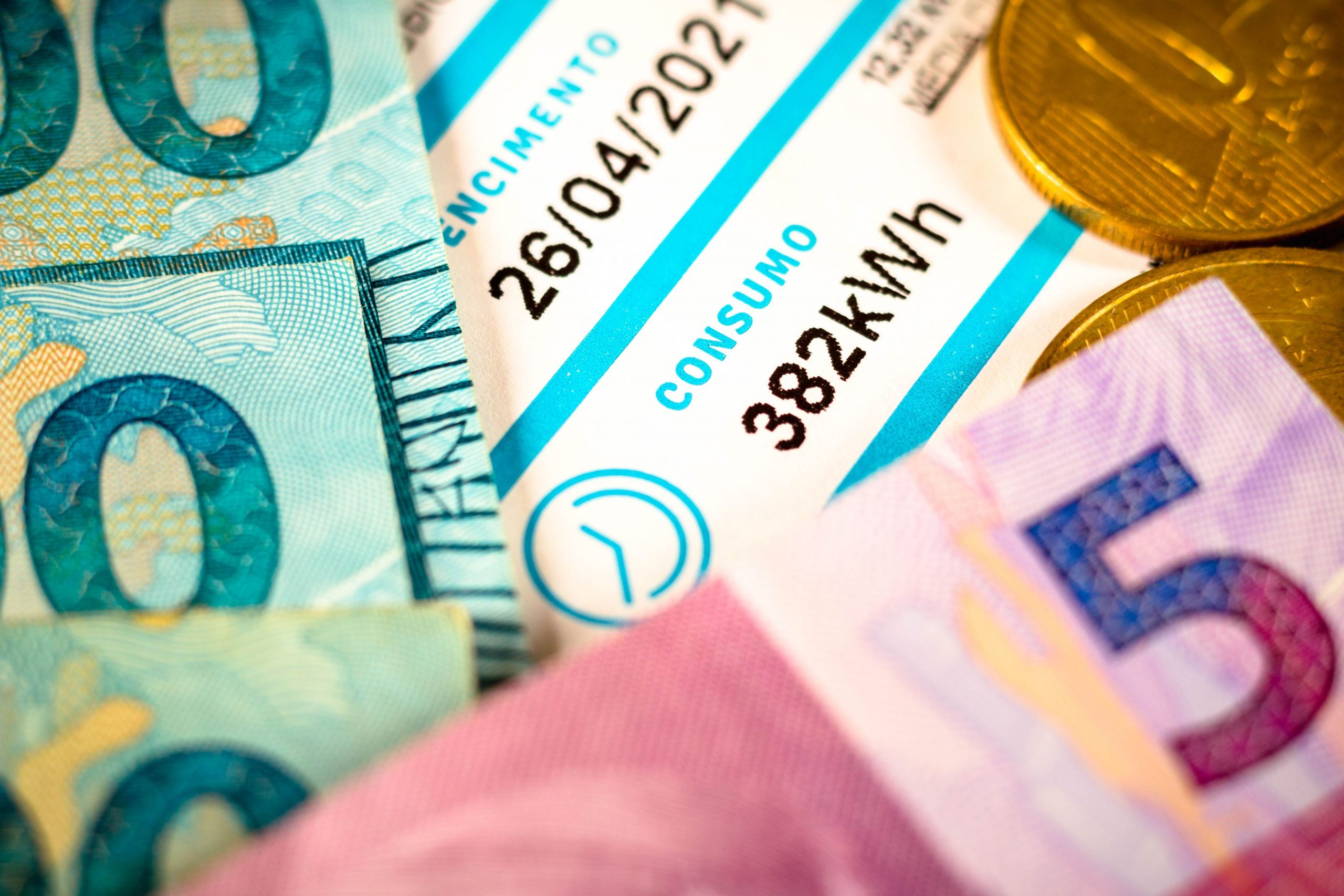 UE: Guvernele iau măsuri să reducă facturile la energie. Prețurile au atins cote record