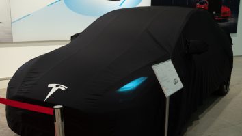 Tesla este acum în București. Unde se poate vedea noul Model Y