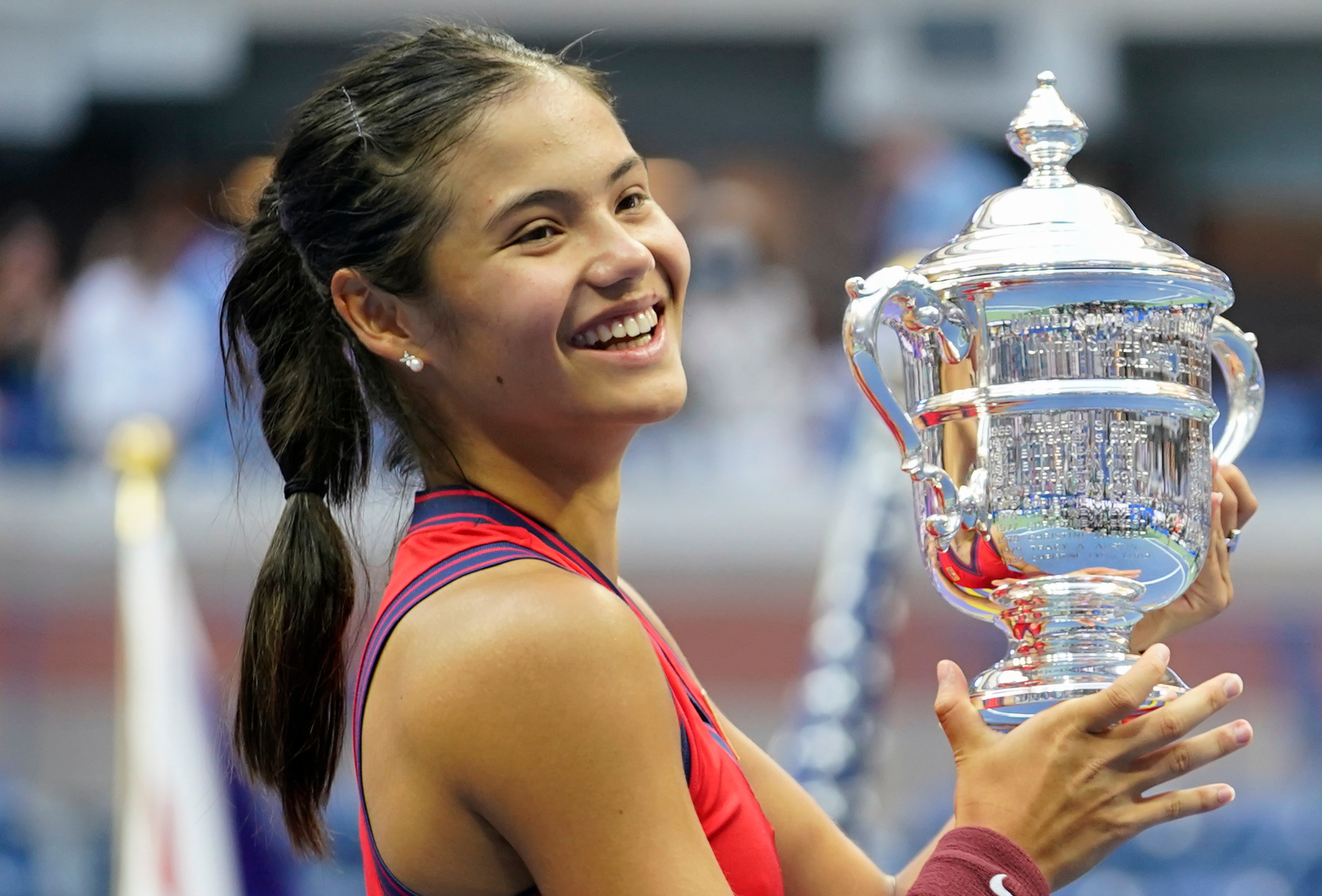 Mesaj cu felicitări din partea Reginei Elisabeta pentru Emma Răducanu după victoria la US Open