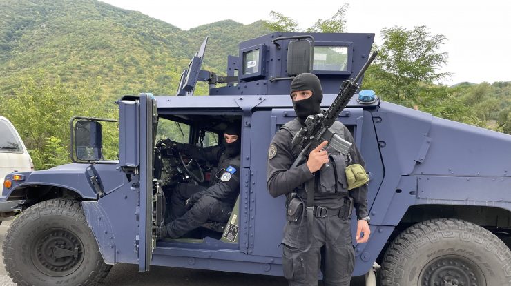 Protest in Kosovo JARINJE, KOSOVO - SEPTEMBER 22: A view from the road to the Jarinje and Bernjak border crossings on the Serbian border in the north of Kosovo as roads guarded by special units of the Kosovo police during protests, in Jarinje, Kosovo on September 22, 2021. Protests continue in the north of the country, after Kosovo did not allow vehicles with Serbian license plates to pass and vehicles were given temporary Kosovo licence plates. Eren Beksac / Anadolu Agency/ABACAPRESS.COM