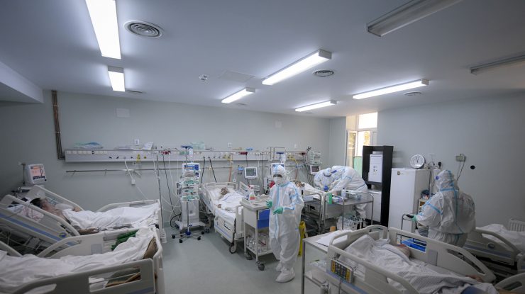 STUDIU. Ce riscă persoanele care au avut o formă uşoară de COVID-19. Afecțiunile apar după circa un an