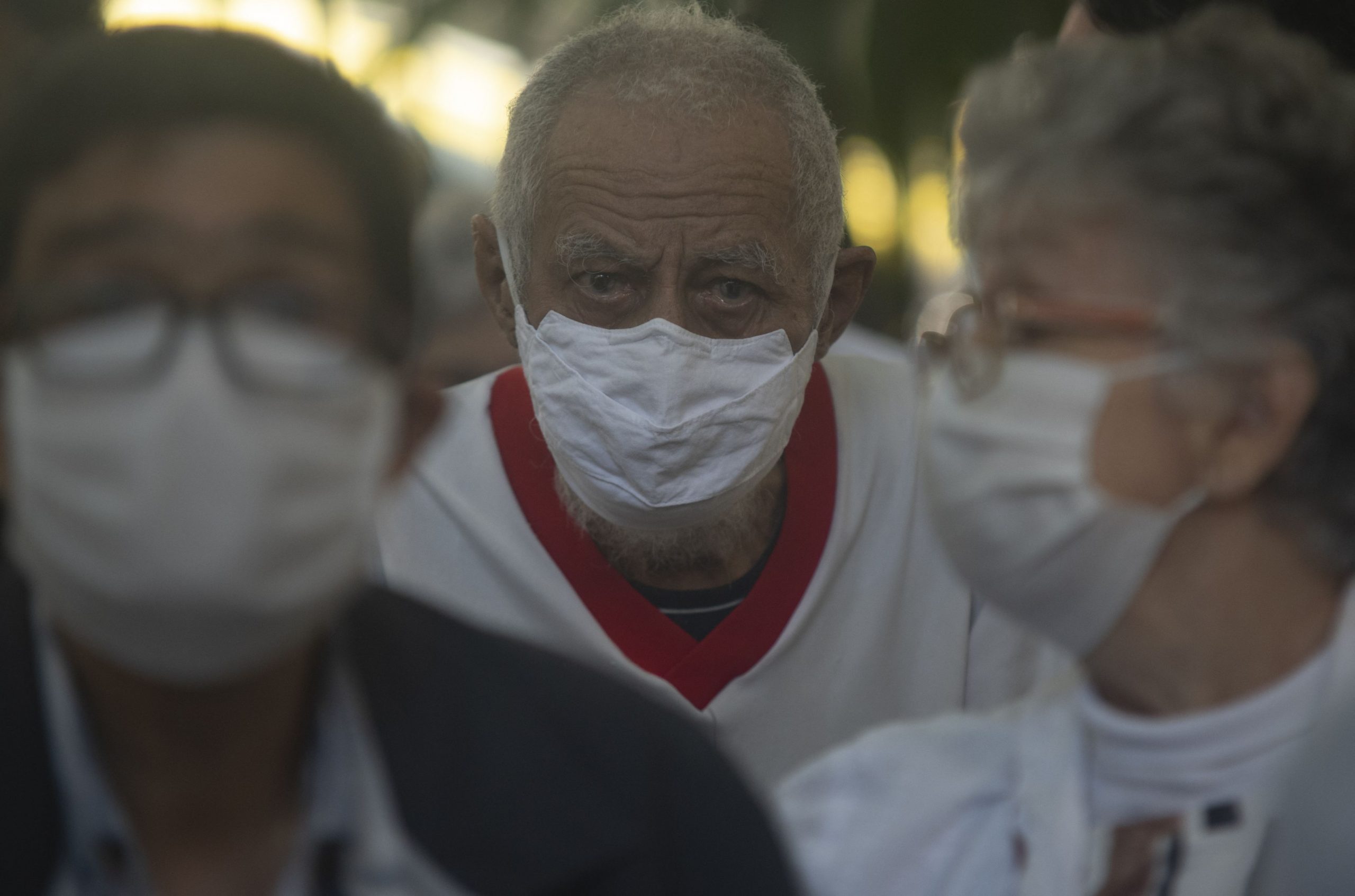 Studiu: Cu cât a scăzut speranța de viață a omenirii din cauza COVID. Țara în care bărbații trăiesc cu 2 ani mai puțin