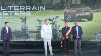 În plină criză politică, Iohannis îi îndeamnă pe români să joace golf: „Nu este deloc exclusivist”