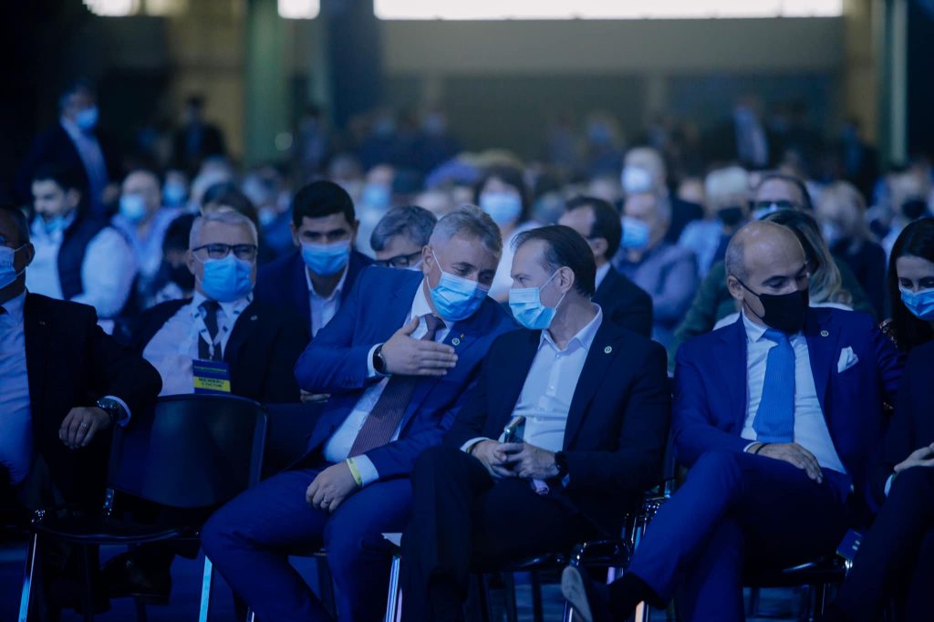 lucian bode si florin citu la congresul pnl.