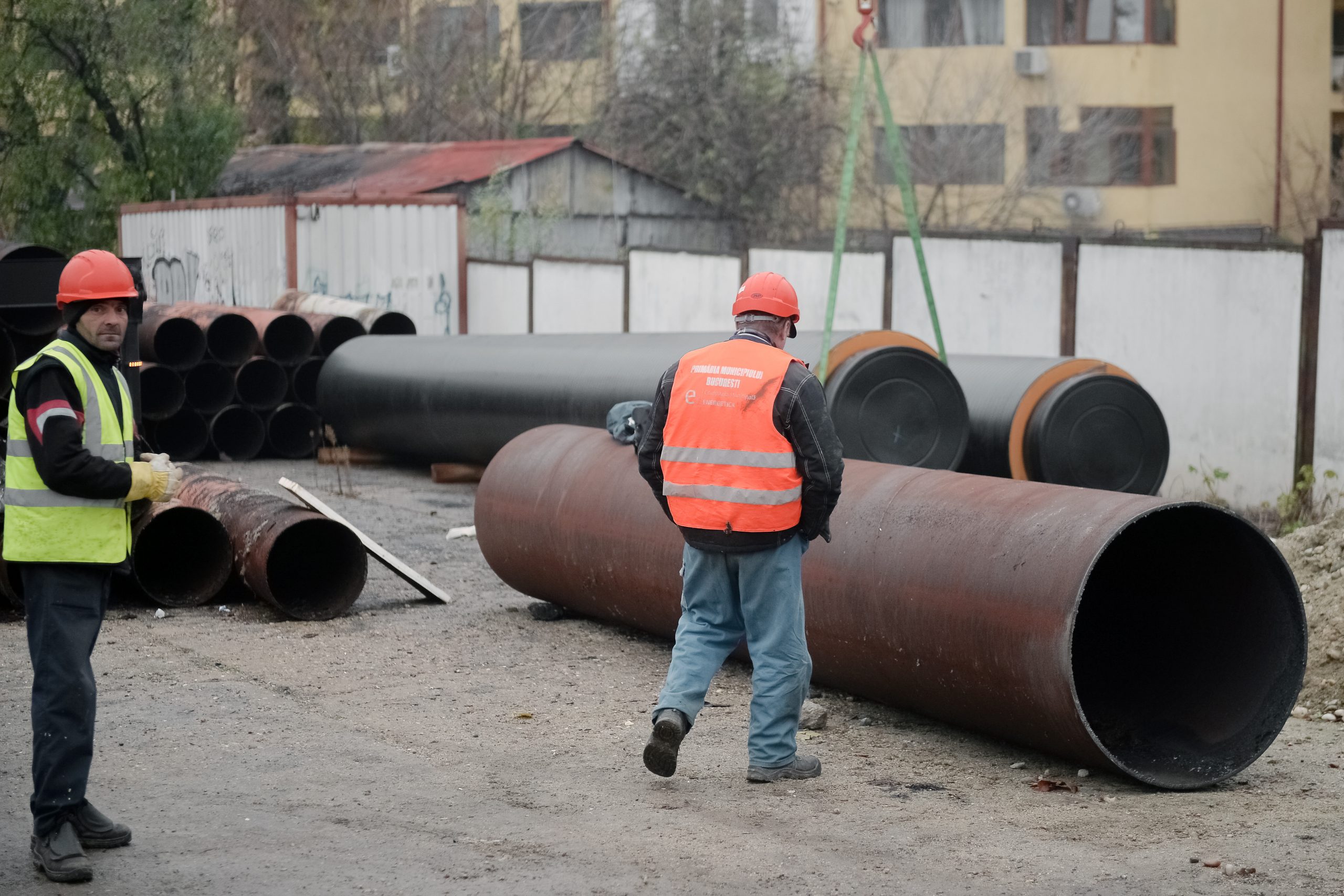 Două spitale și 170 de blocuri din București rămân fără apă caldă. Termoenergetica anunţă lucrări