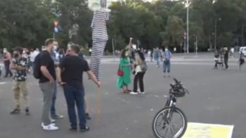 Protest în Piața Victoriei: Oamenii cer demisia premierului Florin Cîțu