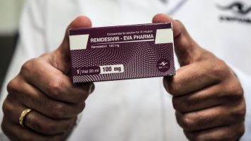 Peste 32.000 de flacoane de Remdesivir vor fi achiziționate de Ministerul Sănătății