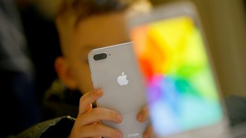 Aplicația pentru care China limitează timpul de folosire. Persoanele vizate