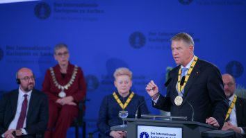 Klaus Iohannis s-a arătat deranjat de poziția Ungariei privind Transilvania, într-o dezbatere organizată la Aaachen, Germania.