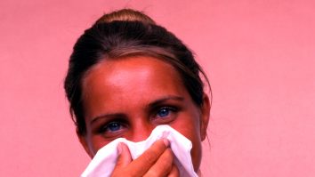 Ce riscă persoanele infectate cu Covid-19 care fac și gripă