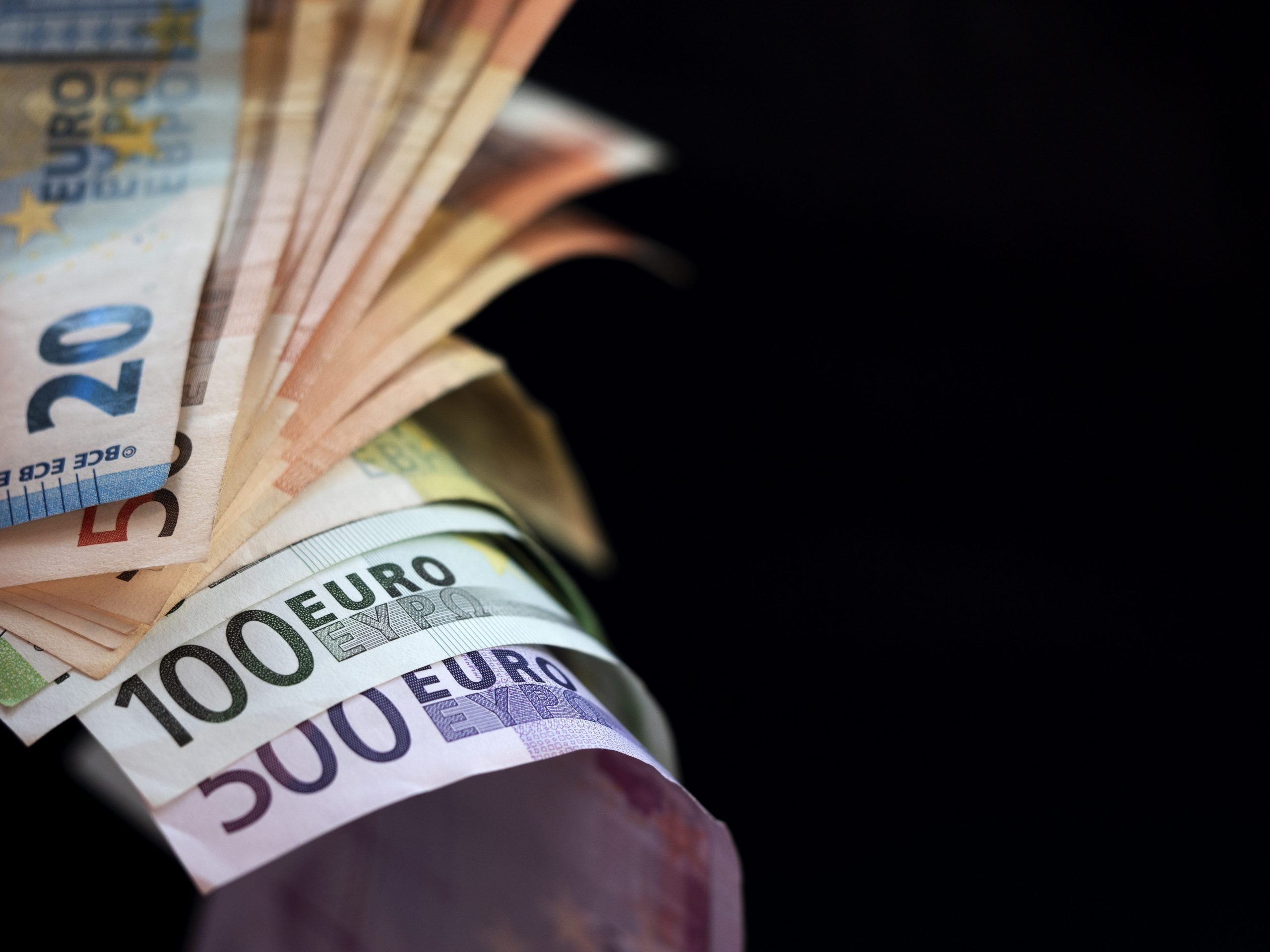 Datoria externă a României a crescut cu 8,4 miliarde de euro în primele 8 luni ale anului. La cât a ajuns datoria totală