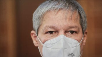 „Gândurile lui Cristoiu”. O enigmă postdecembristă: „Deşi ştia că nu va face majoritatea, Iohannis l-a desemnat pe Cioloş”