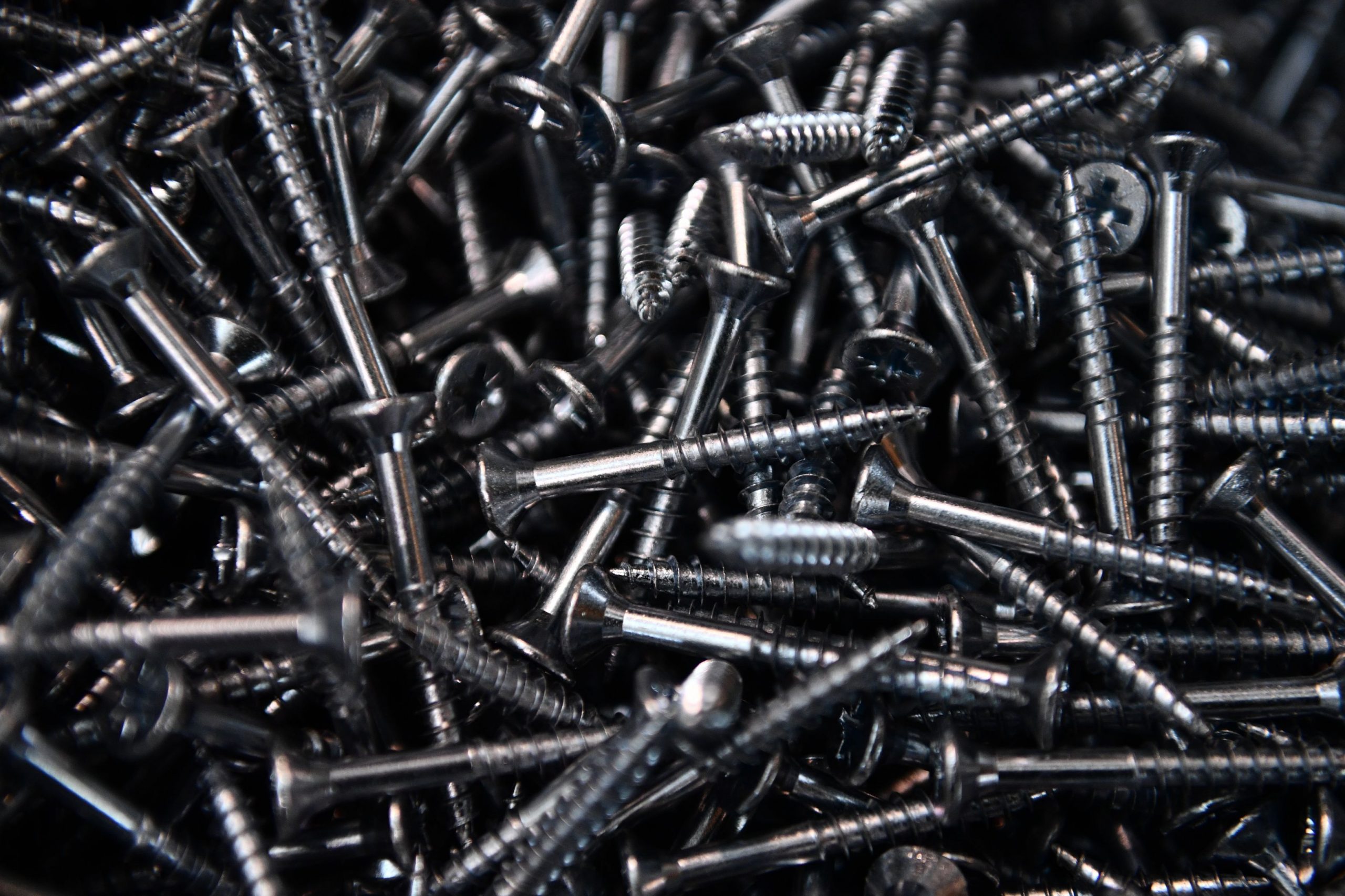 Povestea din spatele bărbatului căruia i-au fost scoase 116 cuie din stomac