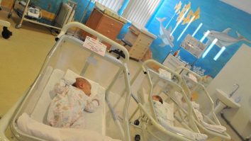 Potrivit organizației Salvați Copiii, pensionarul a donat 100.000 de lei.