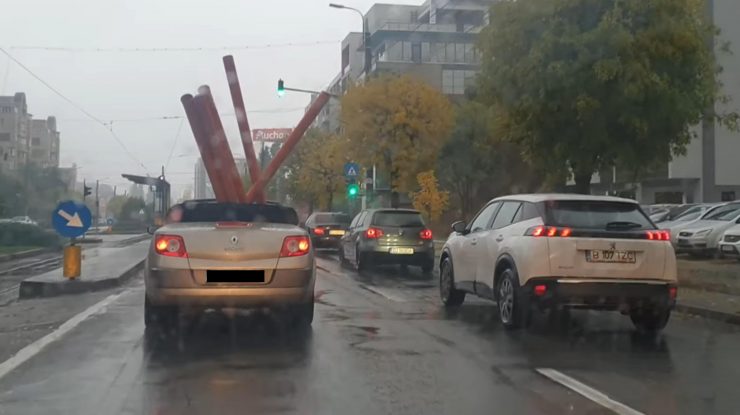 Videoclipul postat pe YouTube a strâns, în câteva ore, peste 5.000 de vizualizări.