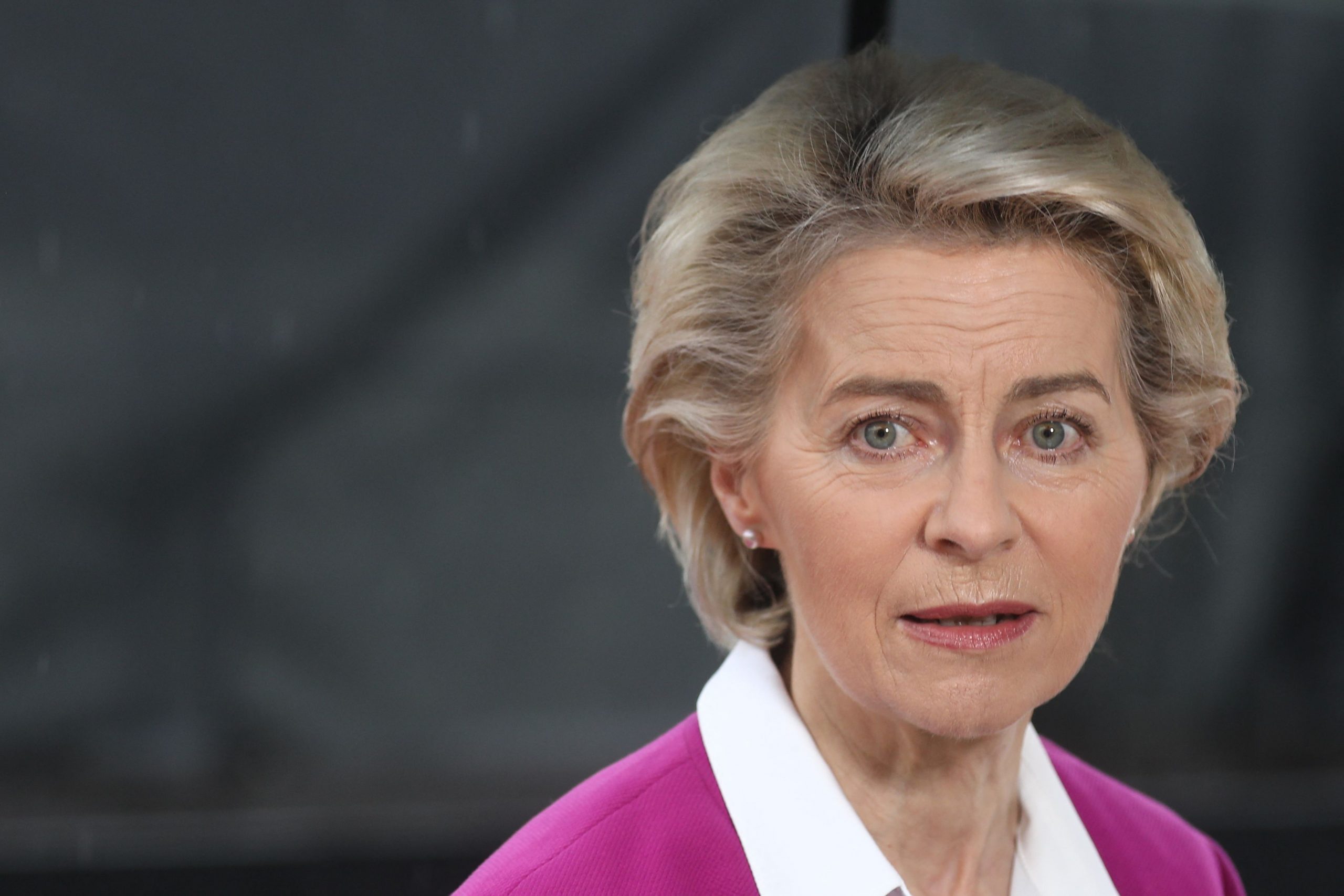Ursula von der Leyen vizitează din nou Ucraina de la începutul invaziei ruse. Șefa executivului de la Bruxelles a ajuns sămbătă la Kiev