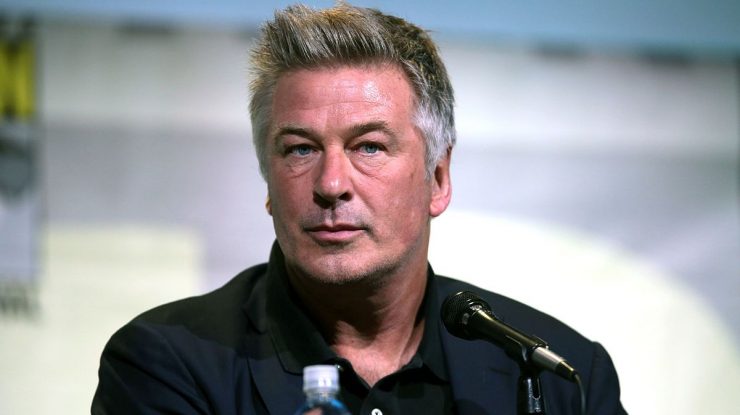 Poliția anunță că arma pe care a folosit-o Alec Baldwin pe platoul de filmare avea muniţie reală
