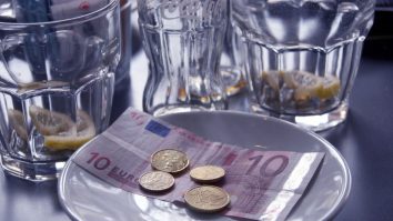 bacsis in euro la restaurant