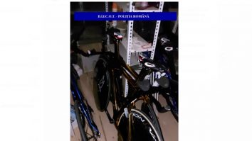 Patru români, suspectați că au furat bicicletele lotului național de ciclism al Italiei. DIICOT spune că făceau și trafic de cocaină. FOTO