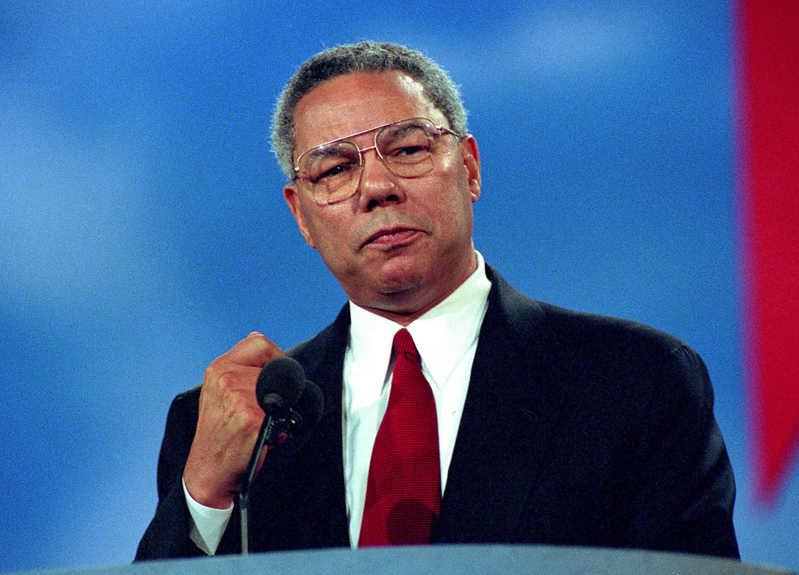 A murit Colin Powell, primul secretar de stat american de culoare