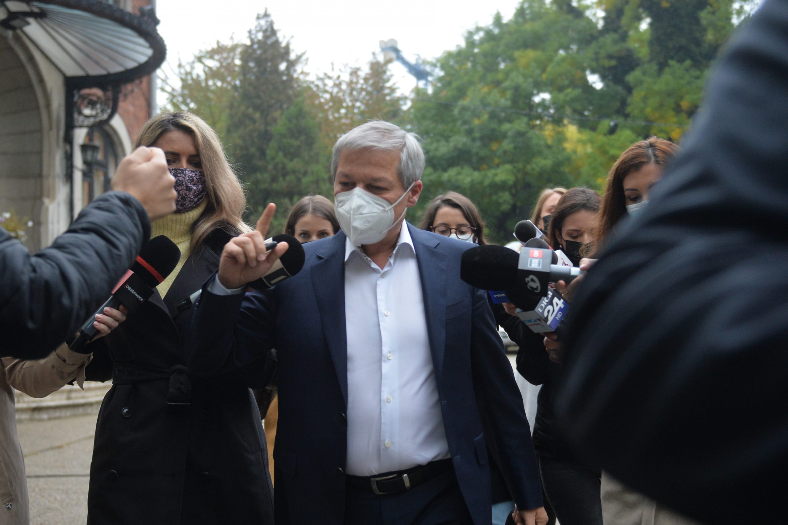 USR e dispus să meargă în Parlament cu guvernul minoritar. Când au loc ultimele negocieri