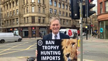 Un politician conservator britanic a murit după ce a fost înjunghiat de mai multe ori într-o biserică