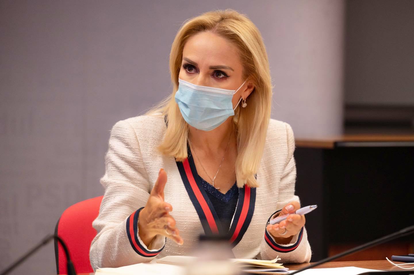 Gabriela Firea, vaccinată cu doza a treia și confirmată cu Covid: „Forma este una uşoară şi aşa sper să rămână”