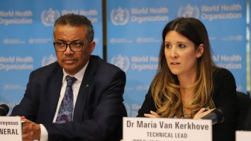 OMS: Abia suntem la jumătatea pandemiei. În spitale mor oameni, însă alții se poartă ca și cum am fi învins COVID