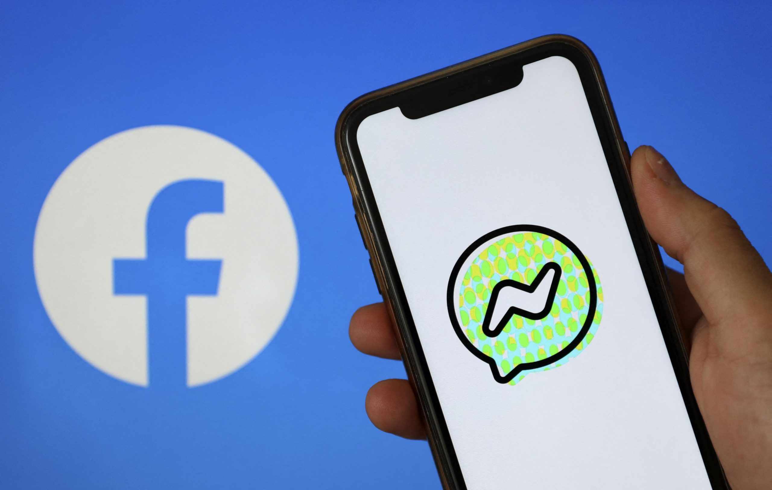 Instagram pregătește noi măsuri: Va emite o notificare pentru adolescenții care stau prea mult pe aplicație