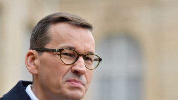 Polonia se crede mai presus decât UE. O  instanță a decis că legile europene încalcă Constituția țării