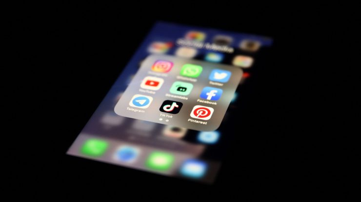 Facebook ar putea fi dat în judecată