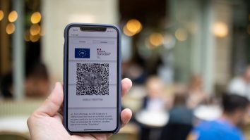 Certificatul verde poate deveni obligatoriu în magazine, excluzând magazinele esențiale, cum ar fi magazinele alimentare.