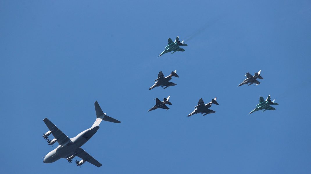 Zeci de avioane militare chineze au pătruns în spaţiul aerian taiwanez.