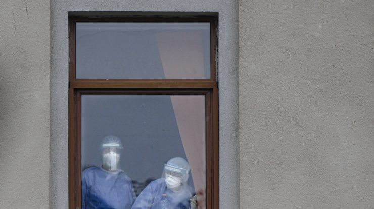 Comentariu: De fapt, chiar trebuie să credem că nu există Covid
