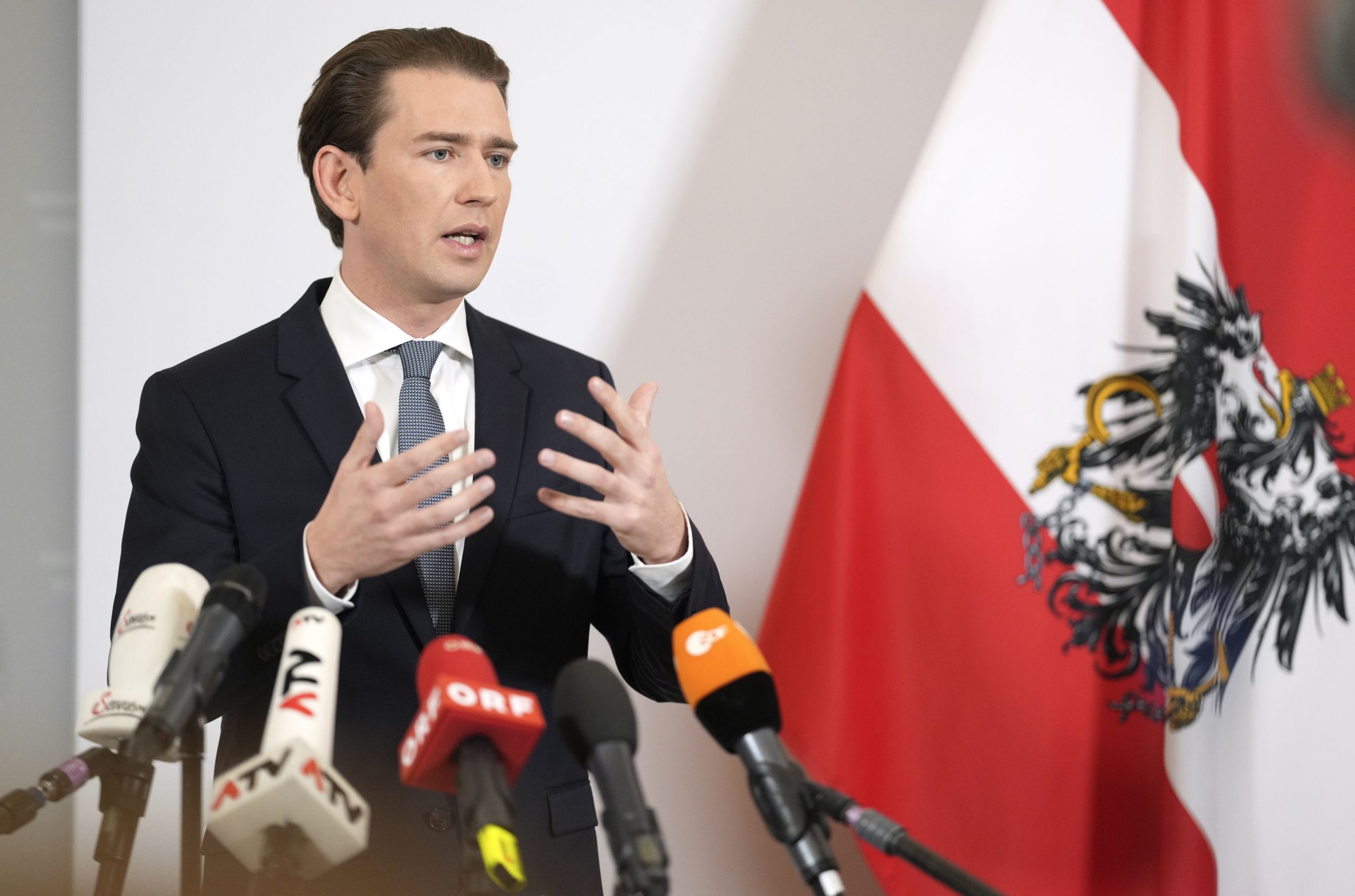Sebastian Kurz, cancelarul Austriei, demisionează ca urmare a unor acuzaţii de corupţie
