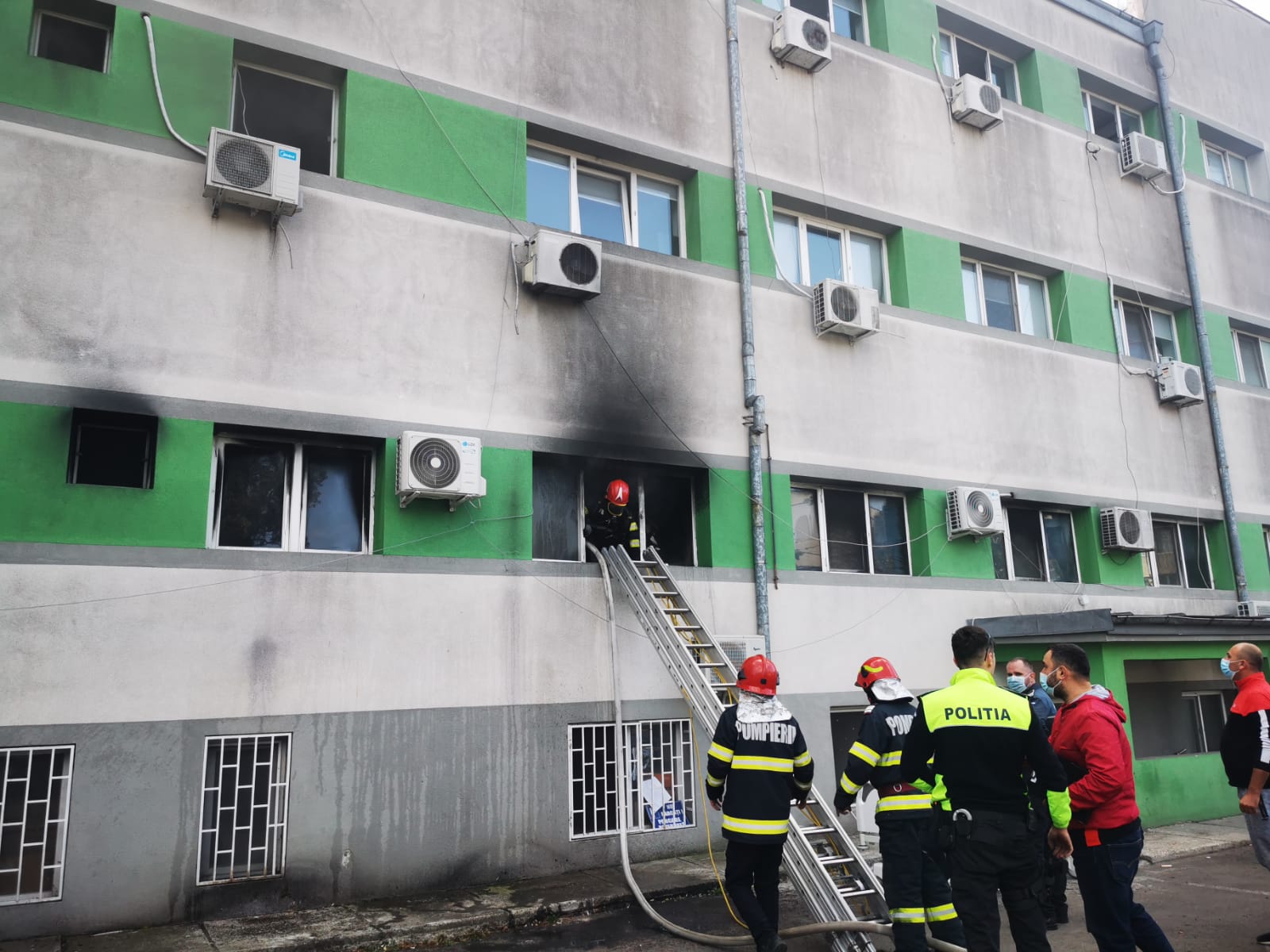 La Constanța încă se numără morții. Procurorii spun că, de fapt, au decedat șapte persoane, nu nouă, cum au anunțat oficialii inițial