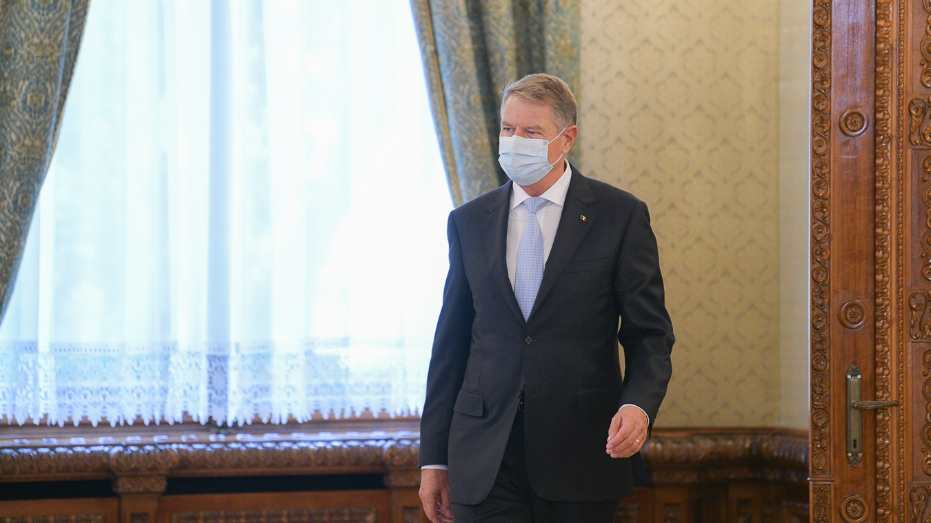 VIDEO. Klaus Iohannis îl desemnează pe Dacian Cioloș să formeze Guvernul