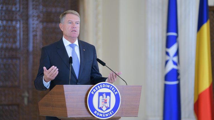 Iohannis explică de ce consultările au loc săptămâna viitoare: E nevoie de timp până când lumea coboară cu picioarele pe pământ