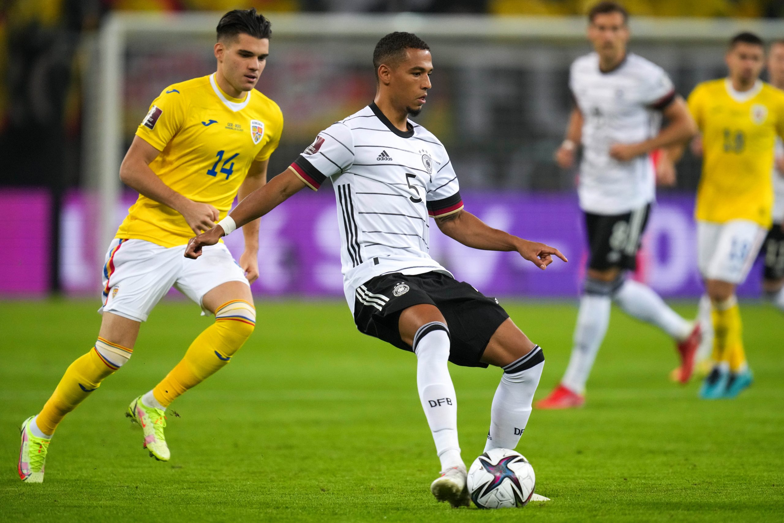 Golul lui Ianis Hagi a făcut înconjurul lumii. Partida din preliminariile CM 2022 România-Germania s-a încheiat cu 1-2