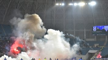 Un suporter al unei echipe de fotbal din România a murit în timpul meciului. A fost deschis dosar penal