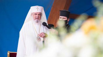 Medic: „Biserica a avut un mesaj prea slab, teoriile conspirației au acoperit mesajul”