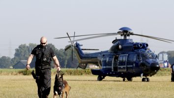 Doi foști militari, arestați în Germania. Sunt acuzați de terorism