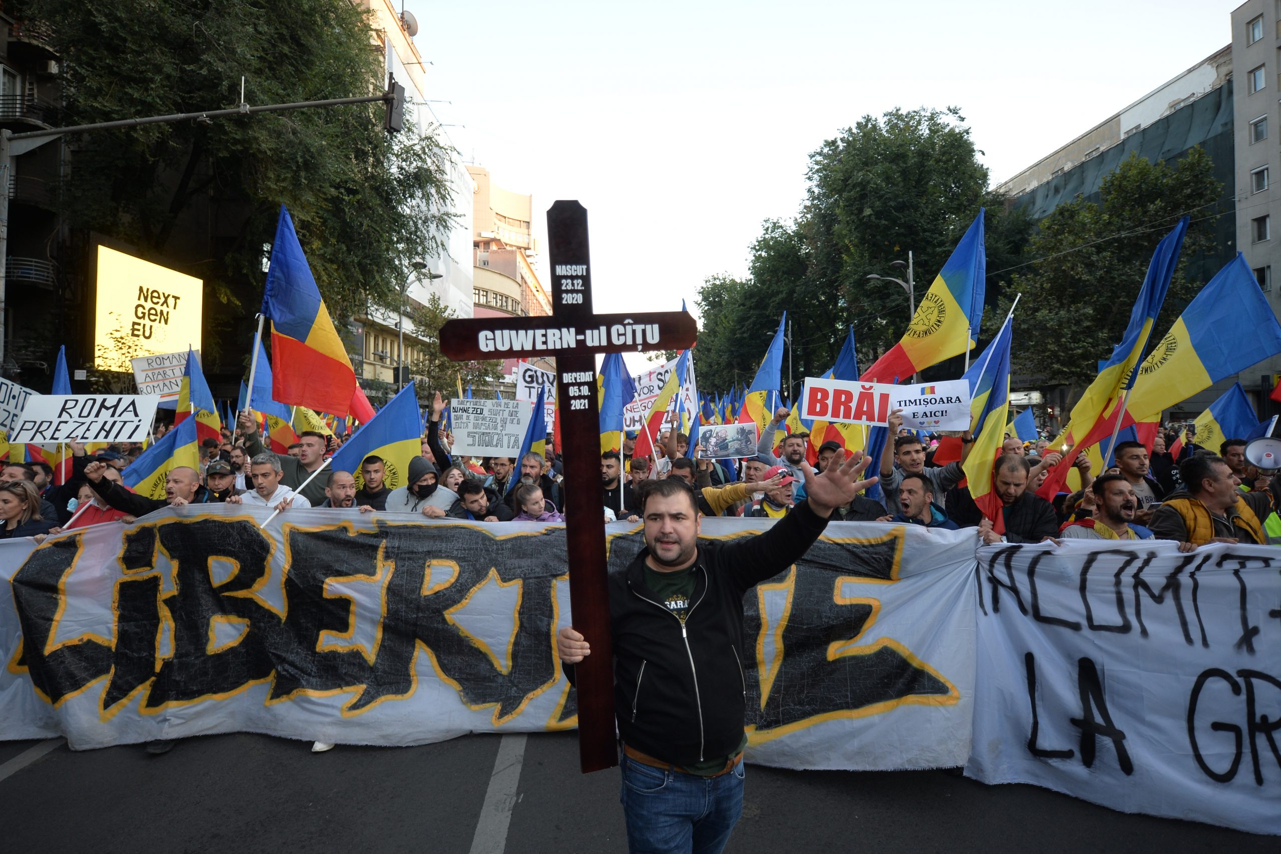 Jandarmeria a anunțat că a dat primele amenzi după protestele de sâmbătă seara din Bucureşti
