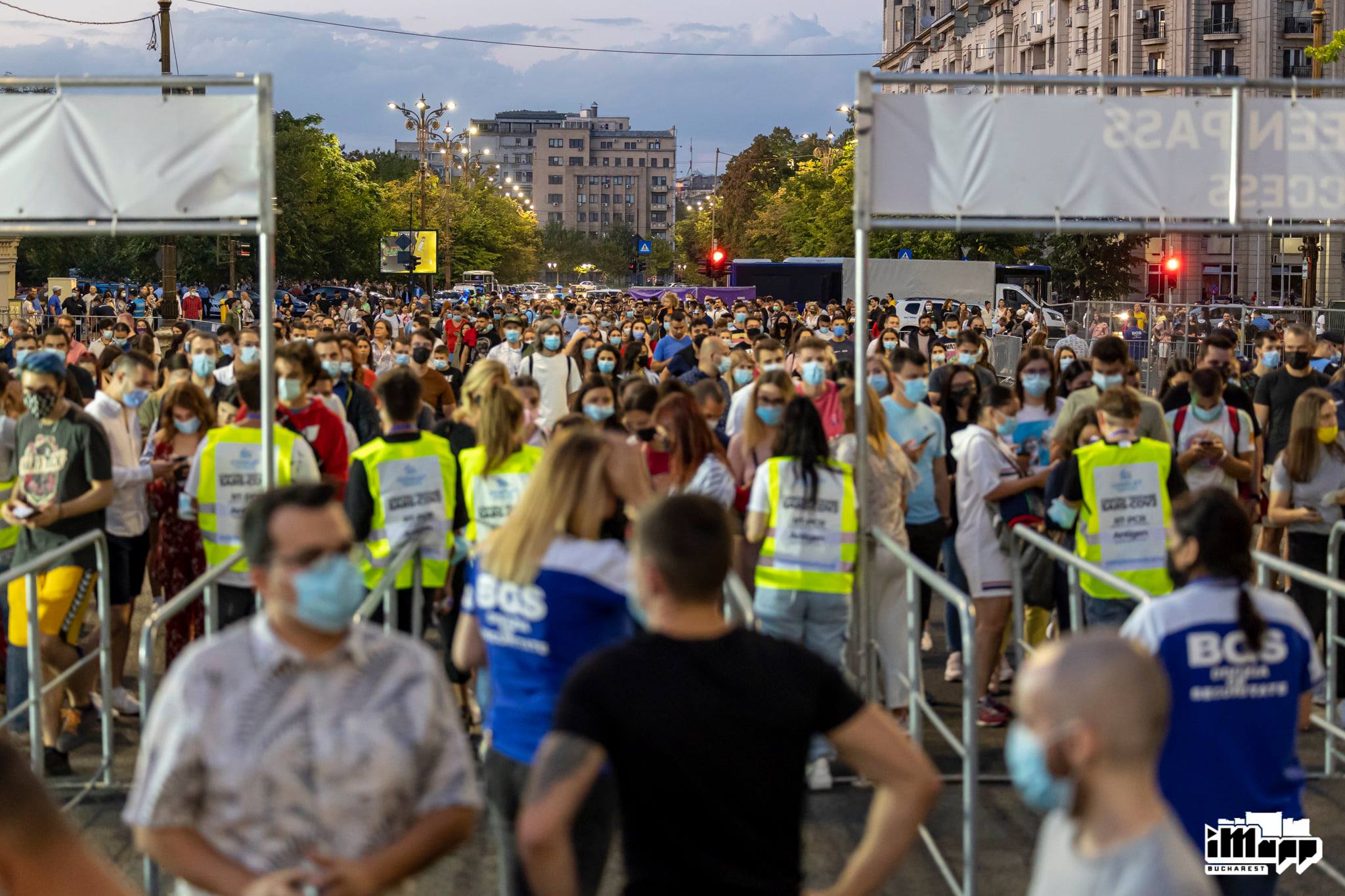 Incidența în București se menține sub 4 la mie. Undă verde la evenimente în aer liber
