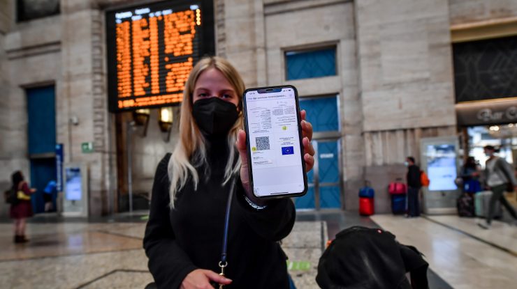 S-a introdus un nou marcaj pe certificatul digital. Se poate vedea cine a făcut doza booster