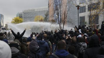VIDEO. Violențe la protestele din Bruxelles. Ciocniri între manifestanți și forțele de ordine
